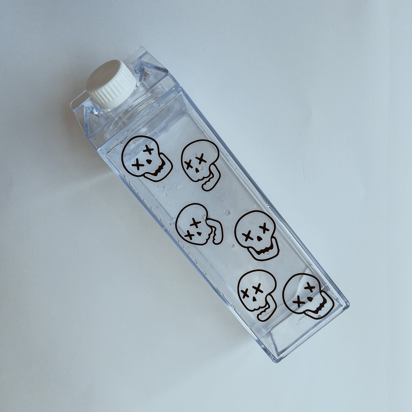 Skulls Carton